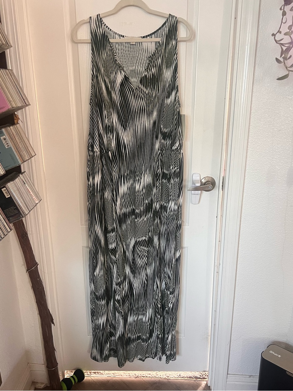 NWT Sejour Black Green Fluid Lines V-Neck Maxi Dress Plus Size 1X Nordstrom